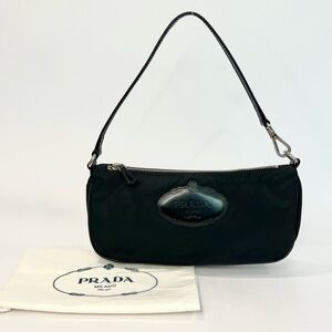 ✨SOLD✨ Vintage Prada Nylon Logo Pochette